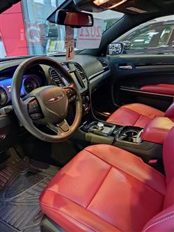 کرایسلەر 300